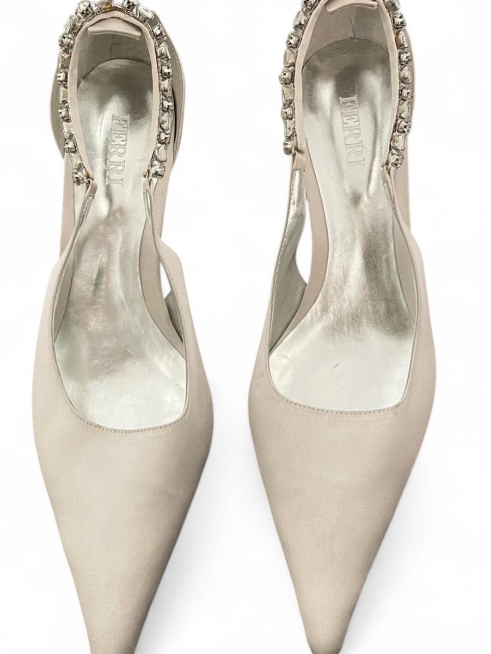 Vintage women’s Paola Ferri Champagne Satin Rhinestone Crystal Trim.
Size 6.5